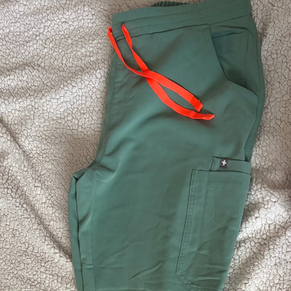 Figs straight leg pants- light green medium petite